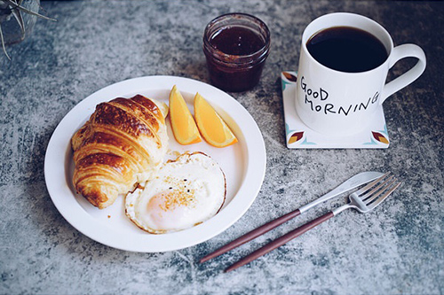 沙雕又可爱的朋友圈文案短(35句)