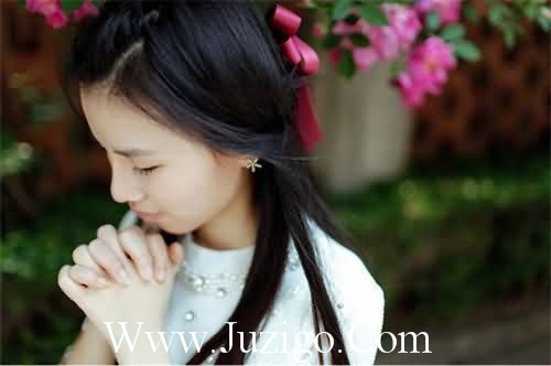 形容年轻女子的唯美句子(女生节赞美女生诗句诗词)