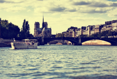 ​越过造句,用越过怎么造句