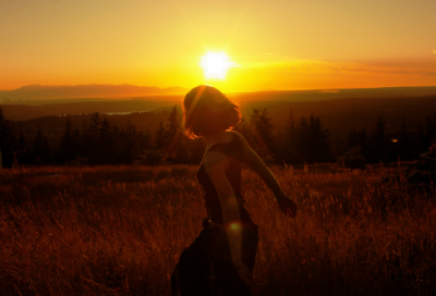 ​光下造句,用光下怎么造句