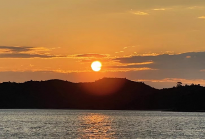 ​危言耸听造句