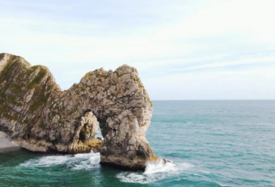 ​趾高气扬造句