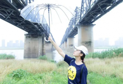 ​夸一个男人帅的句子精选146句